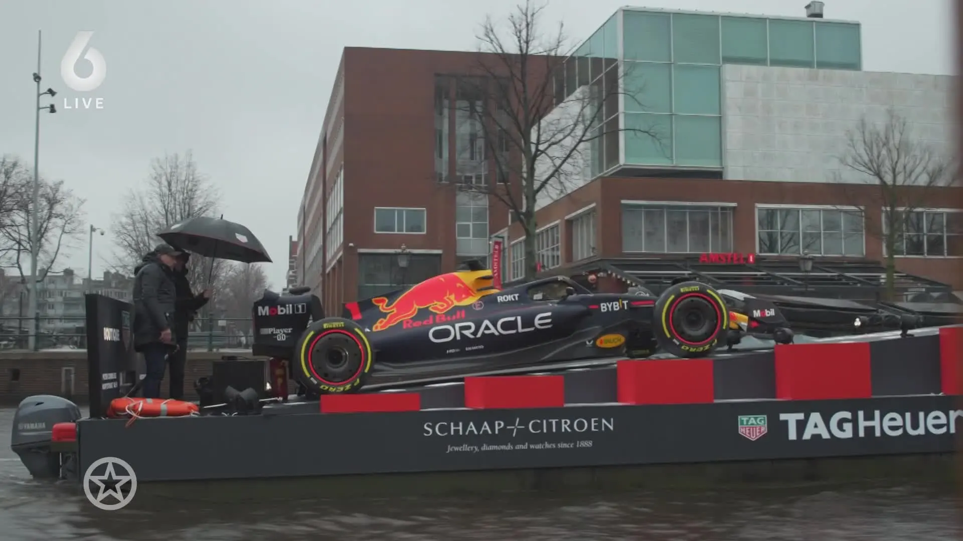Auto Max Verstappen ter water