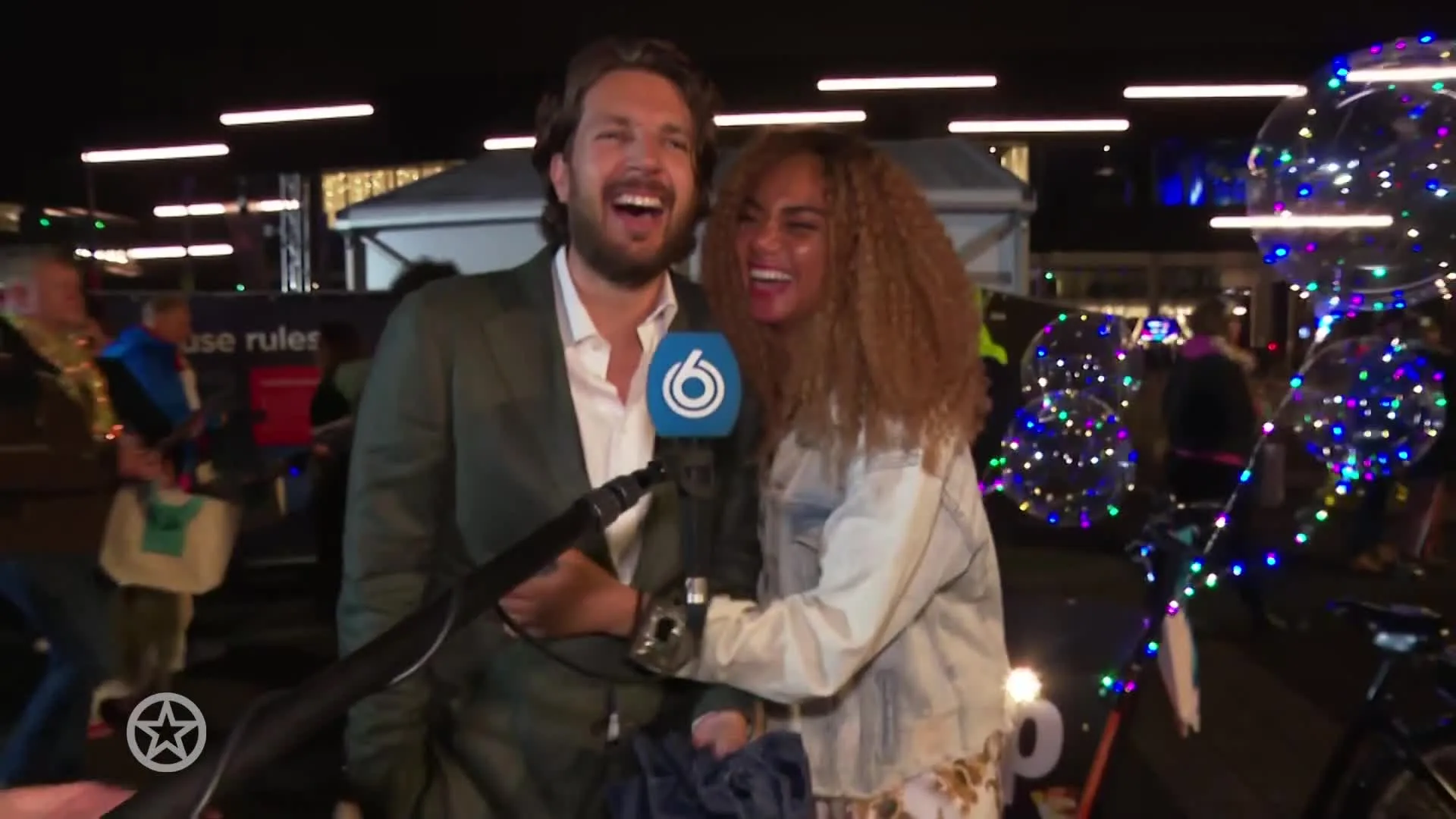 Zo verliefd zijn Renze en Dhena