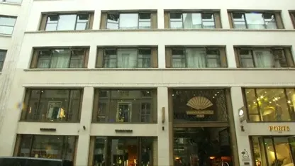 Chris Brown opgepakt in Parijs