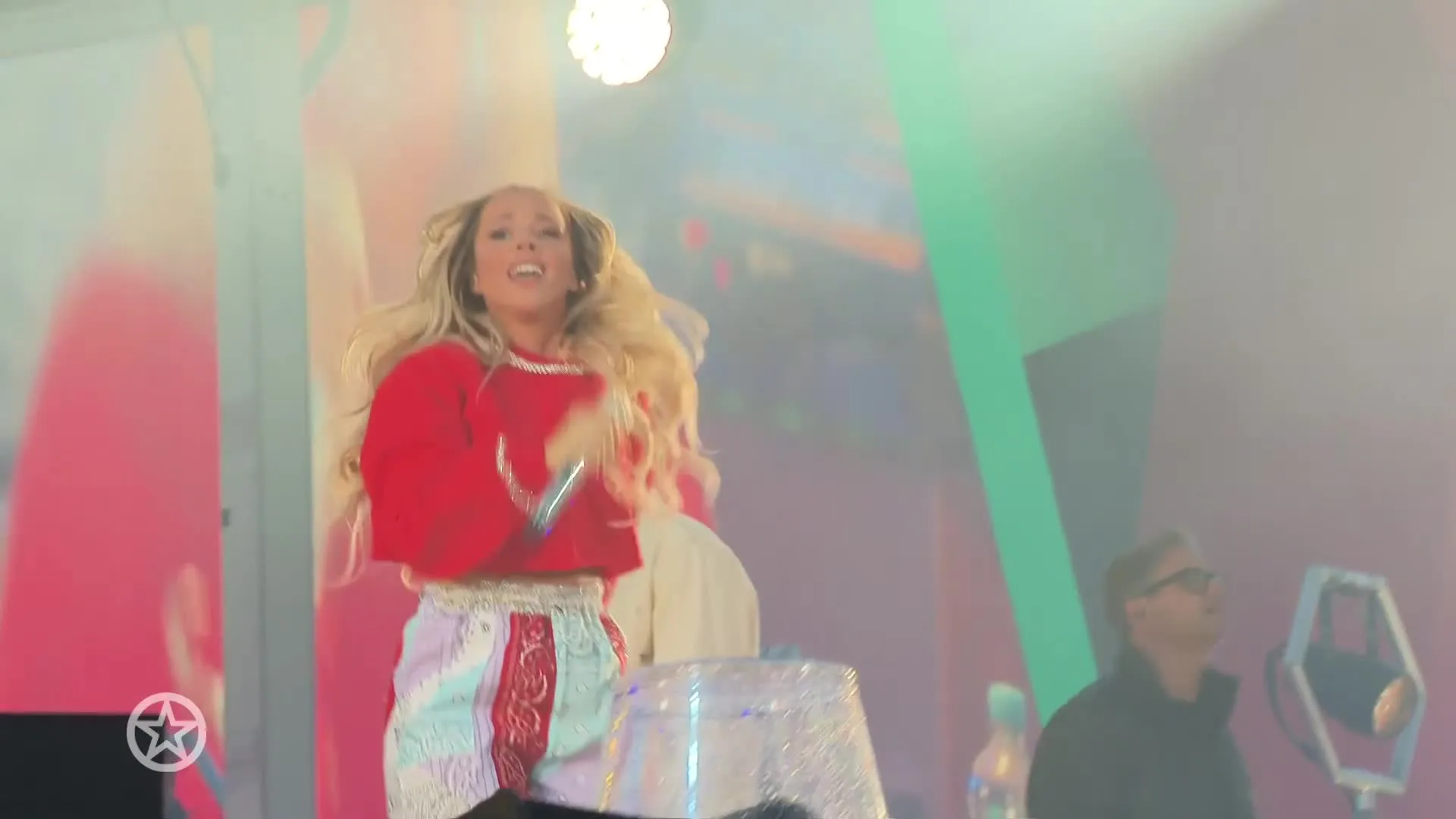 Streamers over Olympisch Stadion