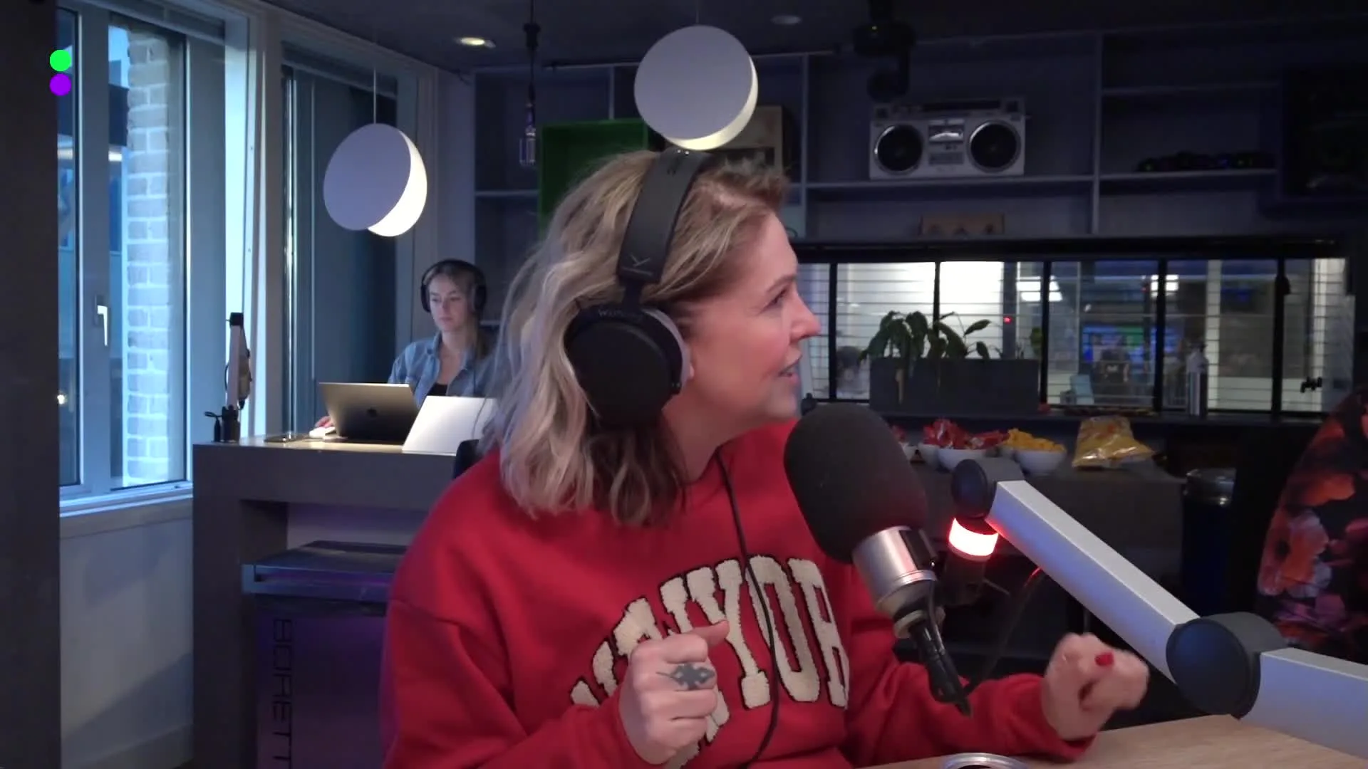 Nance reageert op kritiek bij Jinek