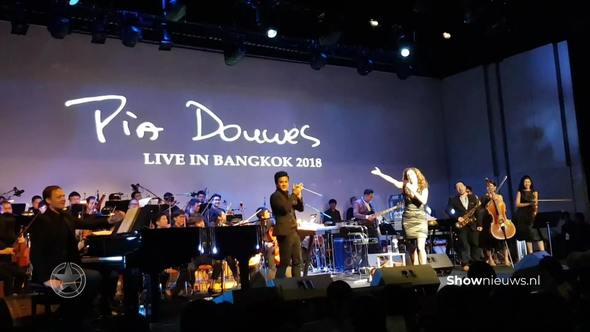 Pia Douwes razend populair in Thailand na tv optreden