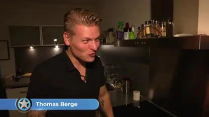 Shownieuws viert pakjesavond bij Thomas Berge en zoon Jack