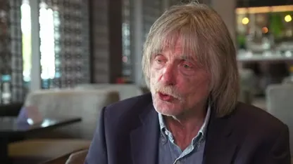 Johan Derksen organiseert benefietconcert voor zieke chauffeur