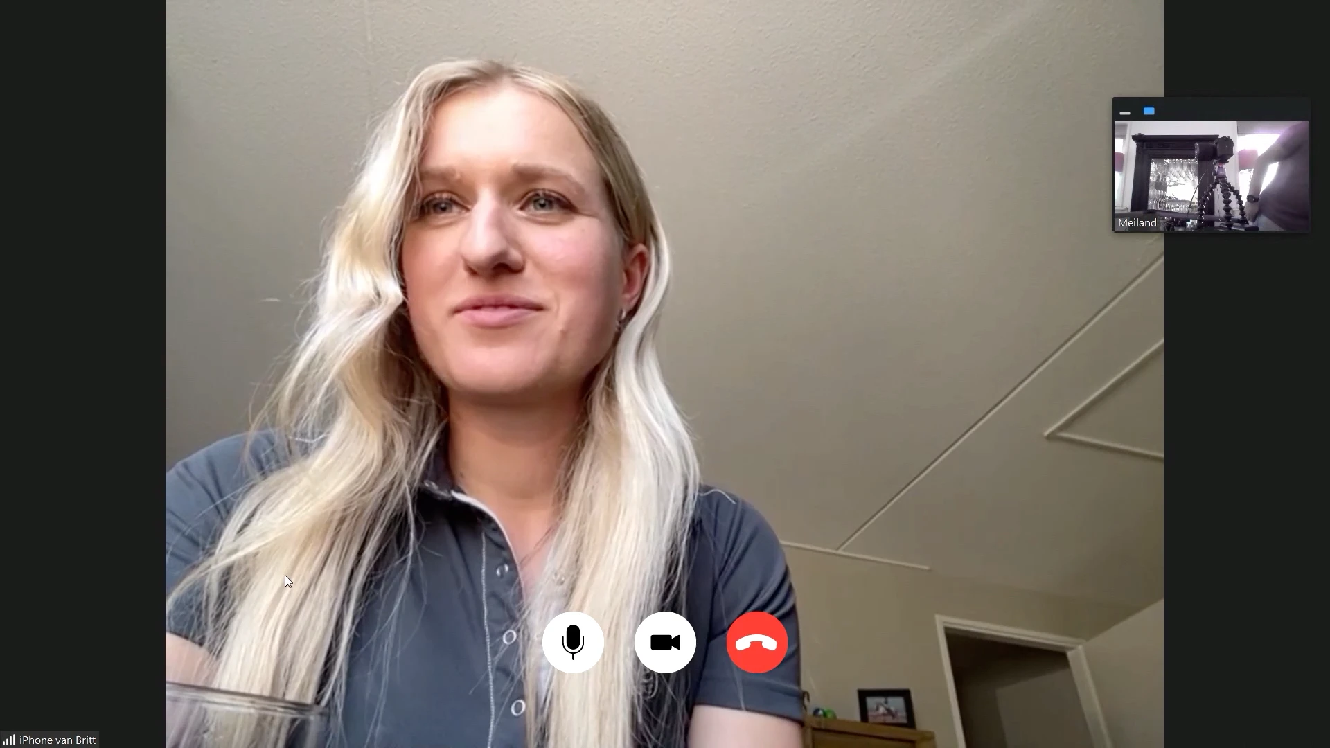 Britt Dekker showt nieuw stulpje: 'Dit is echt abnormaal!"