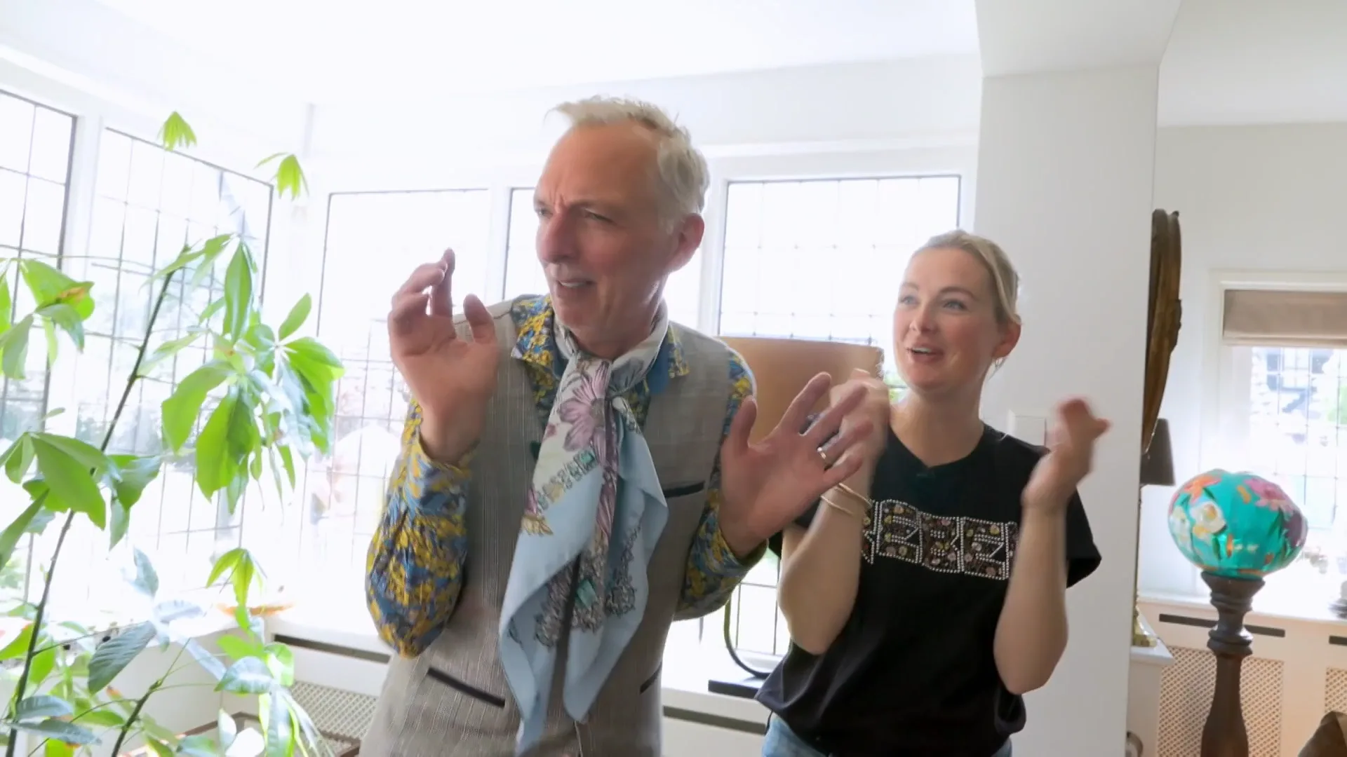 MEID! Wat een CHAOS tijdens het inrichten van MARTIEN'S WOONKAMER