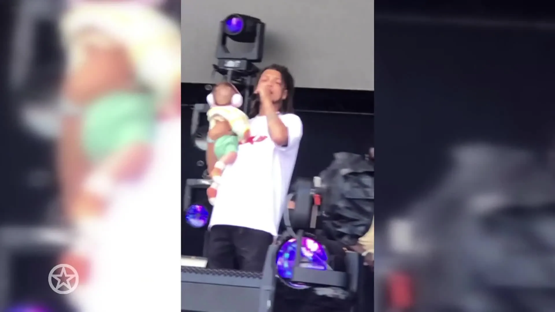 Ronnie Flex showt jongste dochtertje tijdens optreden
