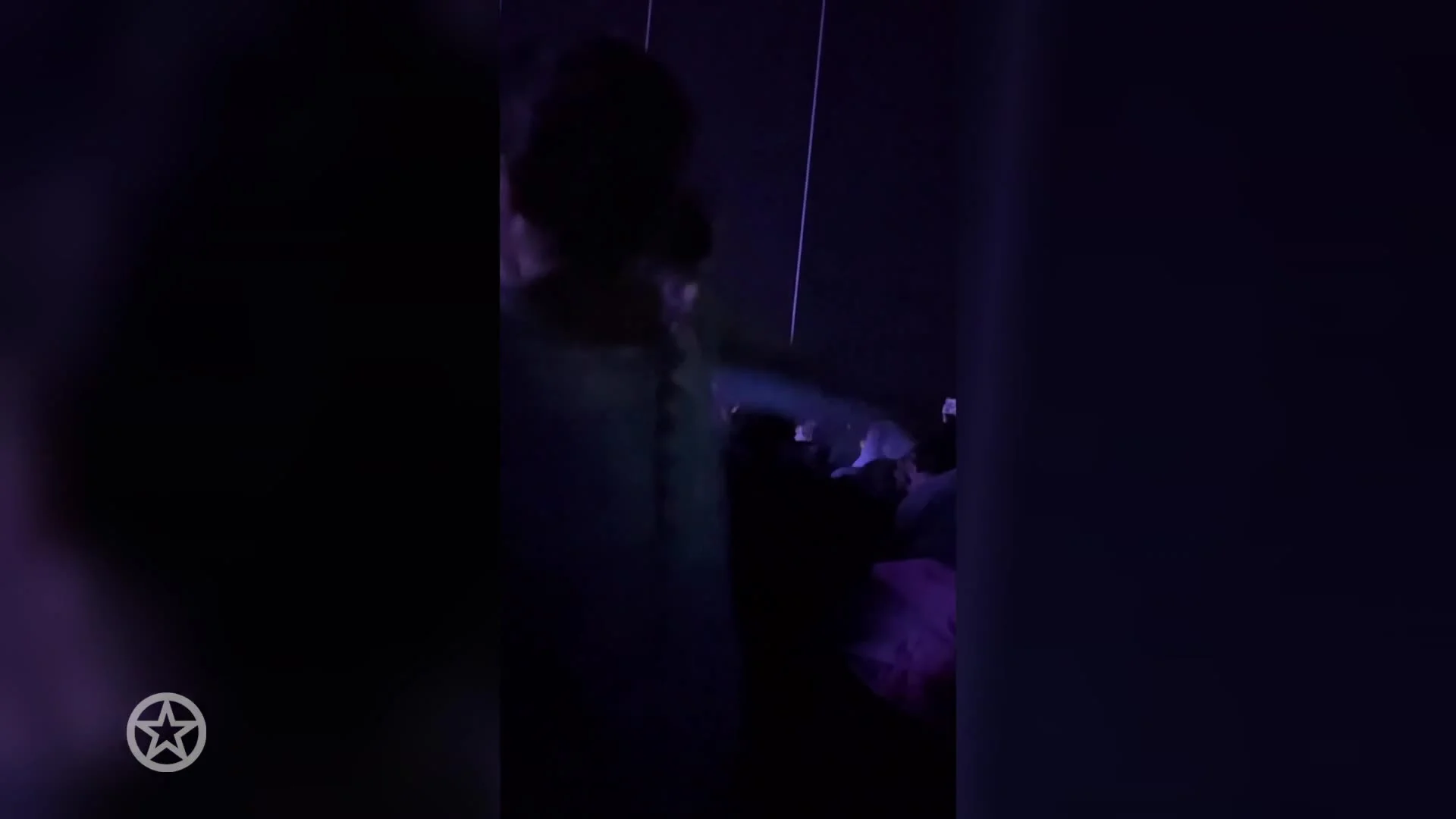 Teddy laat zangkunsten zien