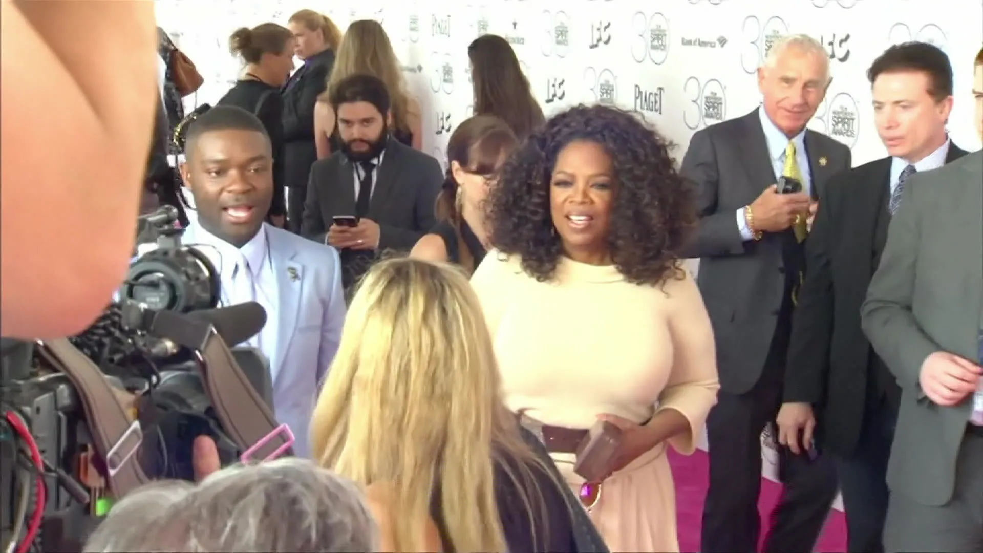 Pastoor klaagt Oprah Winfrey aan