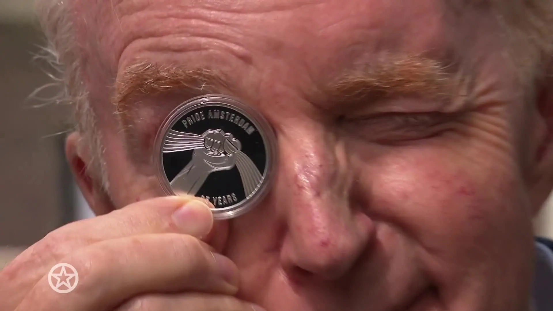 André van Duin slaat eerste Pride-munt