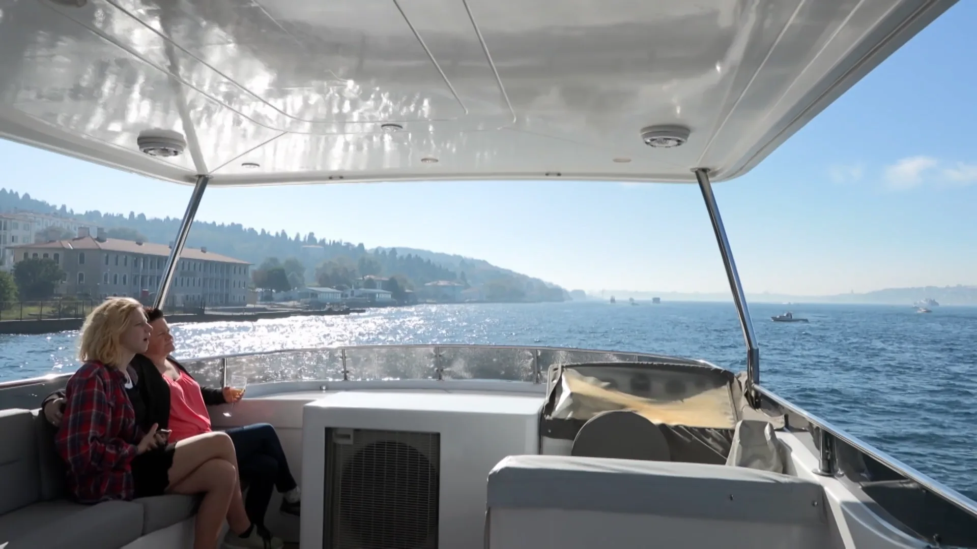 BEVRIJDEND WINKELEN zorgt voor EMOTIONELE MOEDER!