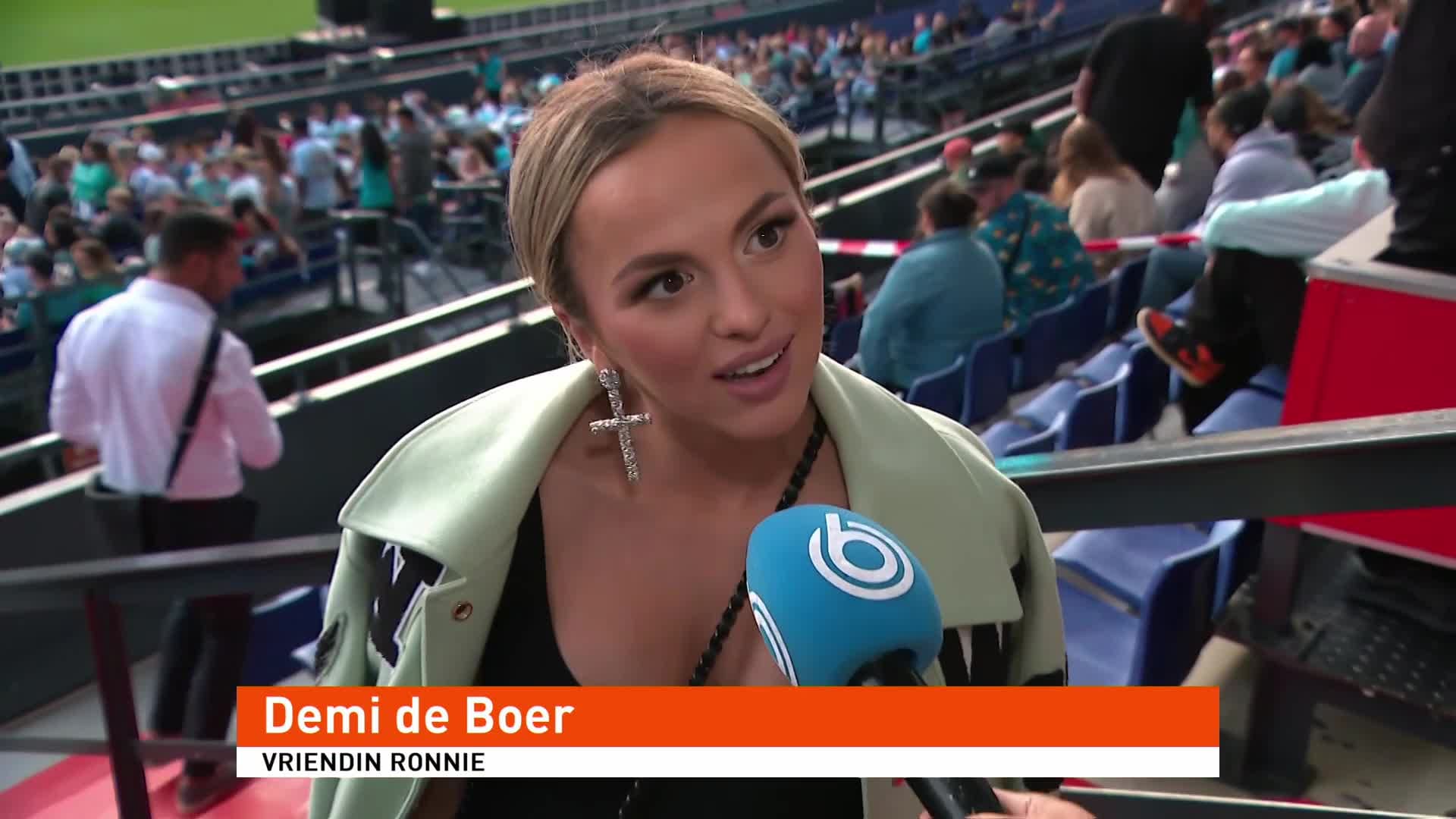 Ronnie Flex zet de Kuip op zijn kop met albumpresentatie