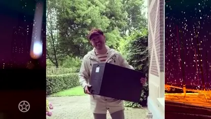 Wendy van Dijk op krukken