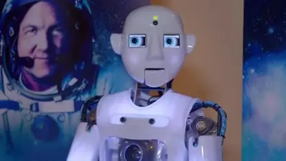 Uniek! André Kuijpers krijgt hulp van robot