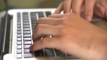 Jort Kelder woest om omstreden nep-advertenties