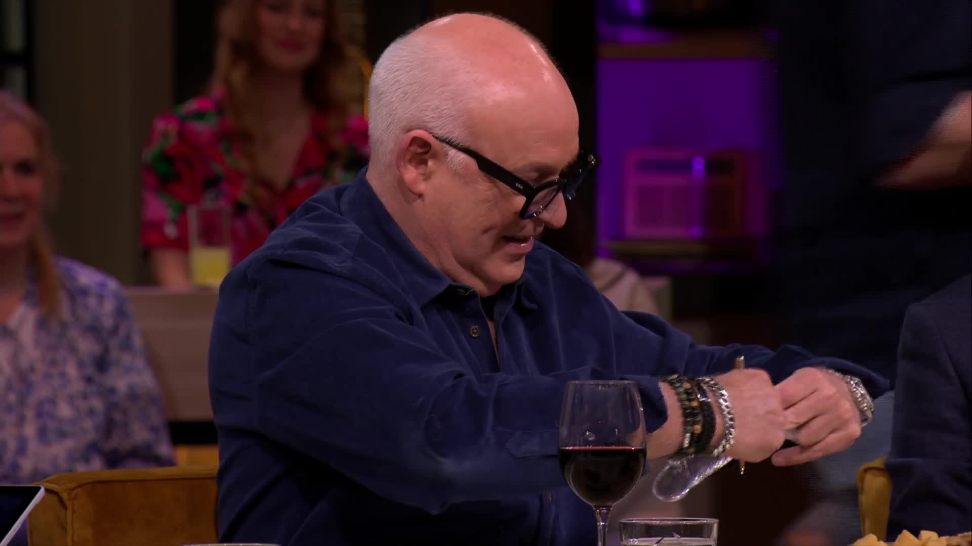 VI-mannen tekenen nieuw contract