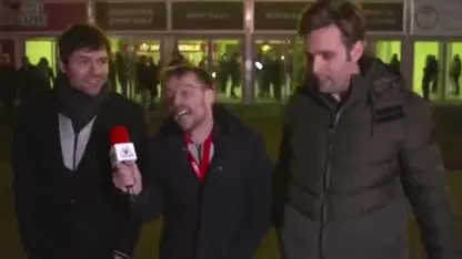 Nick en Simon komen kroeg niet in