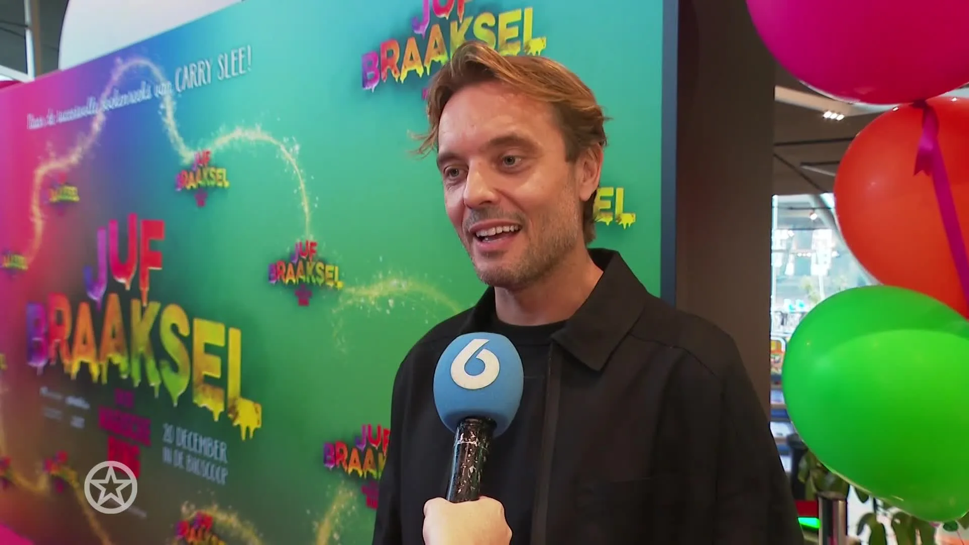 Bas Smit shockeert gezin met nieuwe look