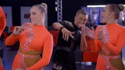 Achter de schermen bij Dance as One