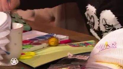 Bobbi Eden maakt bijzondere lampion met zoontje