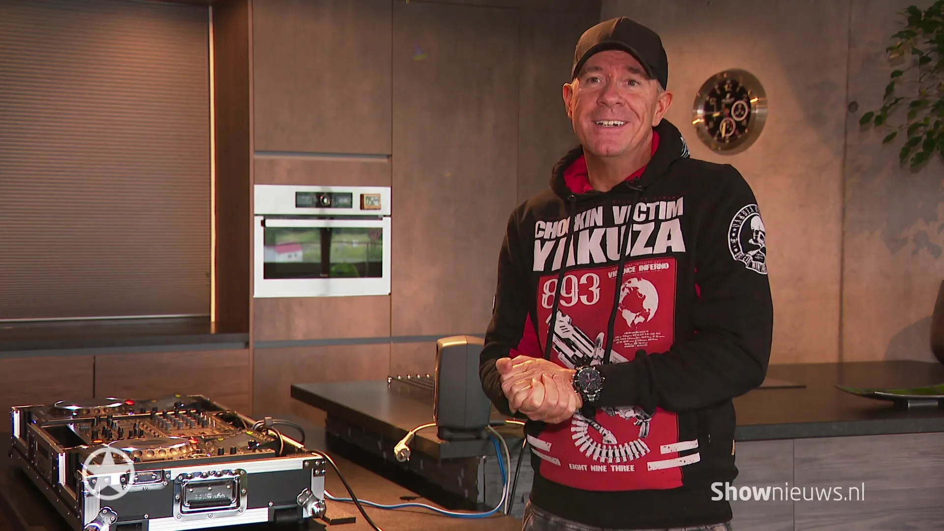 Dj Jean woest: alles is weg!