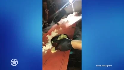 Monique geniet volop van 42ste verjaardagsfeest!