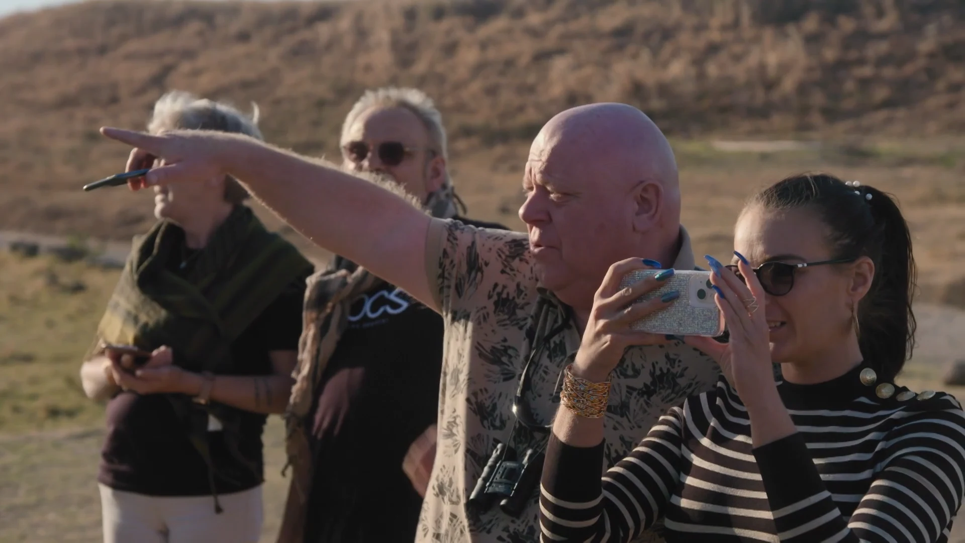 Peter is op SAFARI en wordt bijna OPGEVRETEN door WILDE BEESTEN