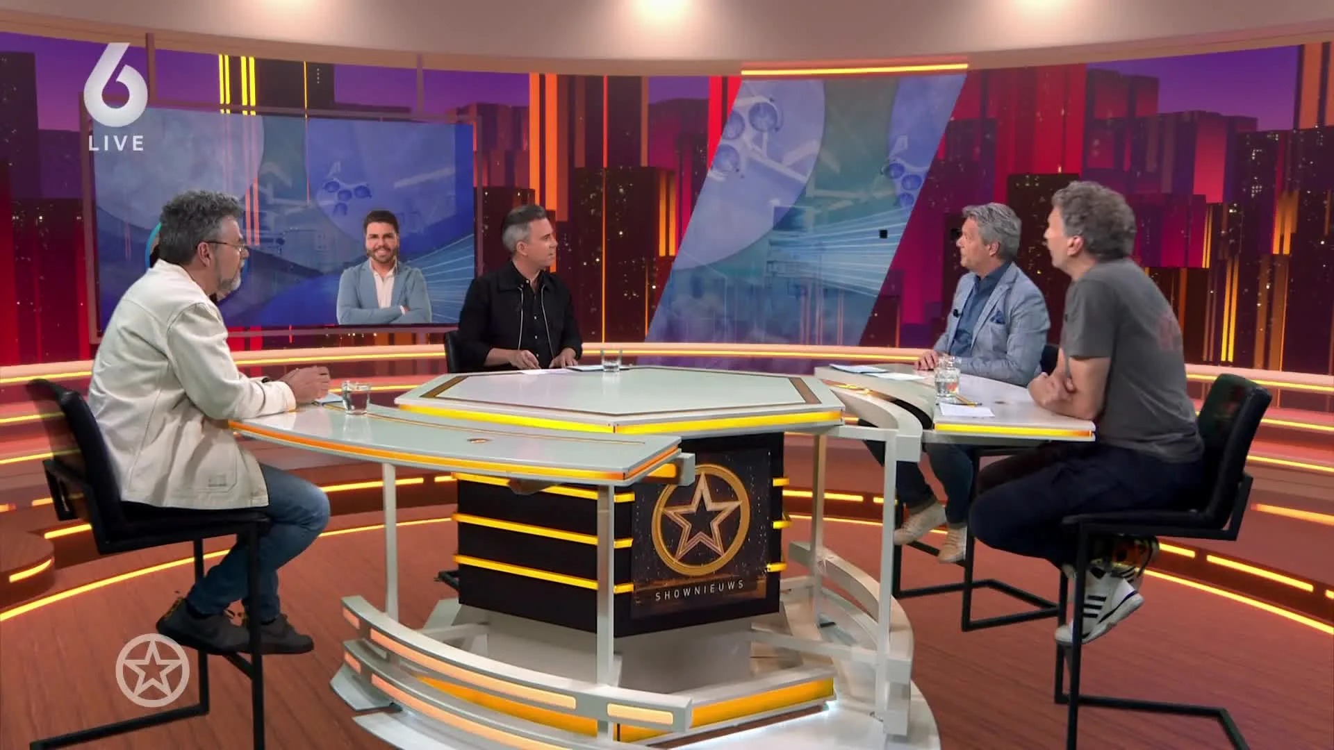 Roy Donders weer onder het mes