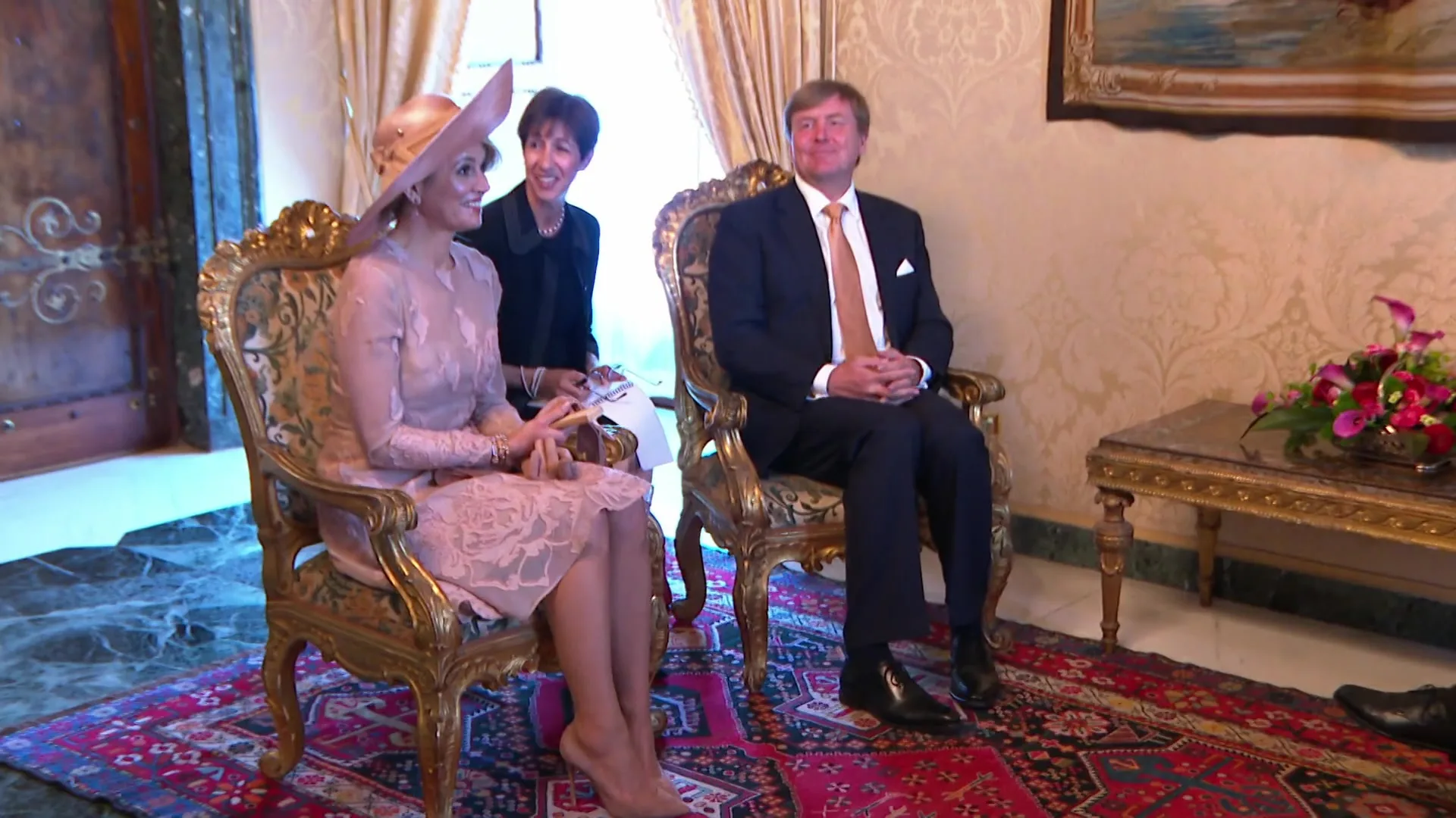 Wat trek je als royal aan met dit warme weer?