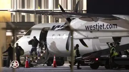 Prins Harry herenigd met Meghan in Canada!