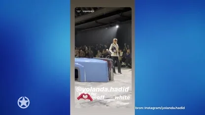 Yolanda Hadid op de catwalk met dochters