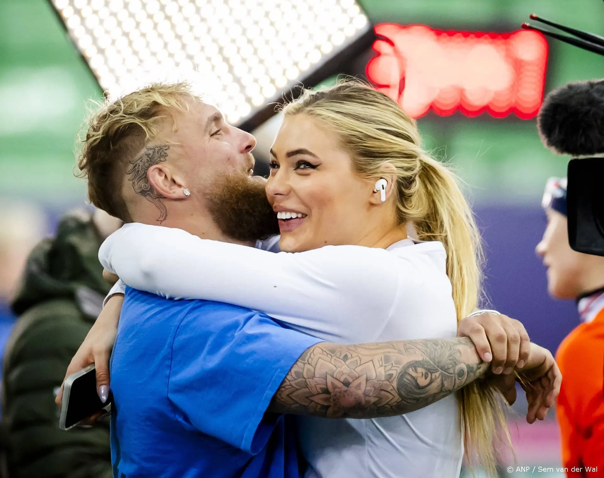 Jutta Leerdam legt uit waarom ze peperdure verlovingsring niet draagt