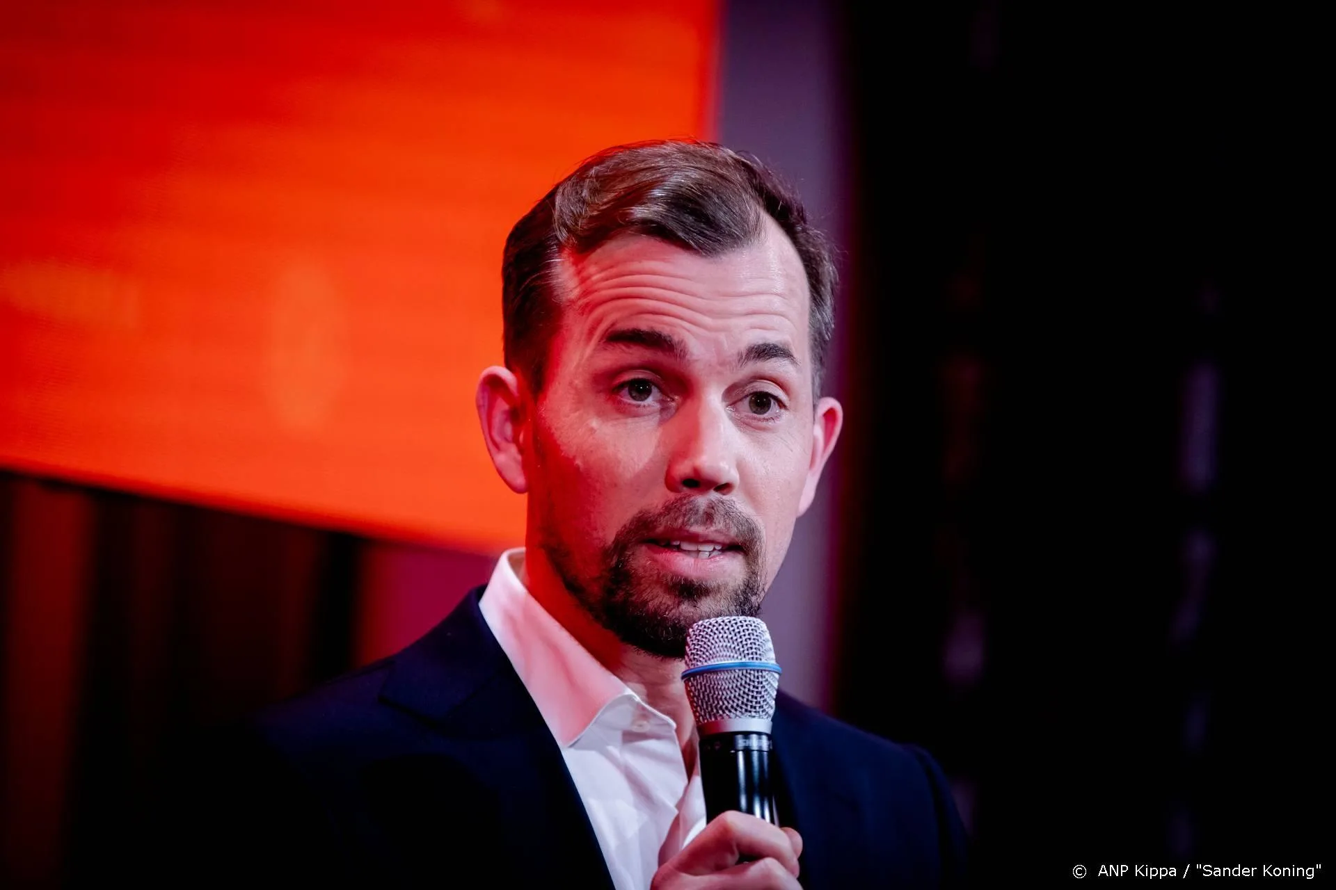 Zenders positief over Buma-oproep voor meer Nederlandse muziek