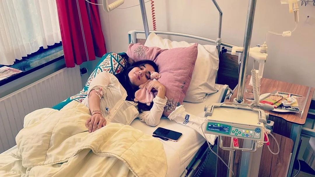 Zwangere Bibi Breijman in ziekenhuis