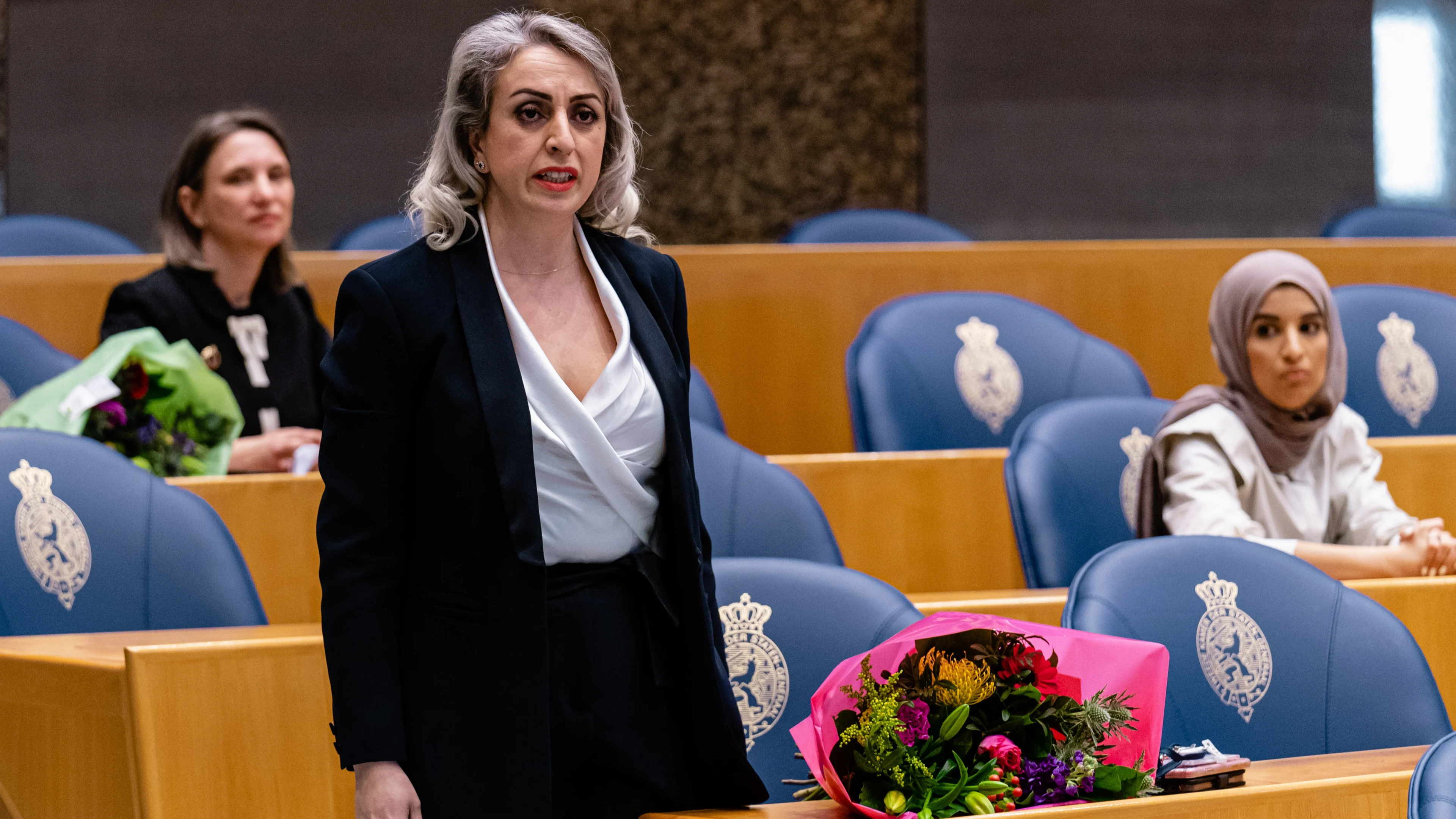 Rechter: Kamerlid Gündoğan moet terug in fractie van Volt