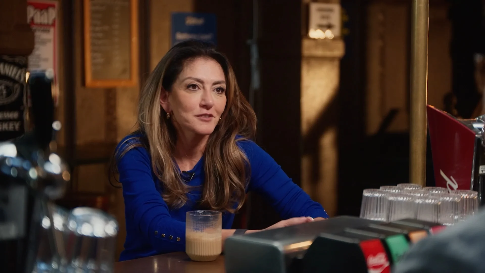 Elke dag stapt Dilan Yeşilgöz uit haar comfortzone (Onder Vier Ogen)