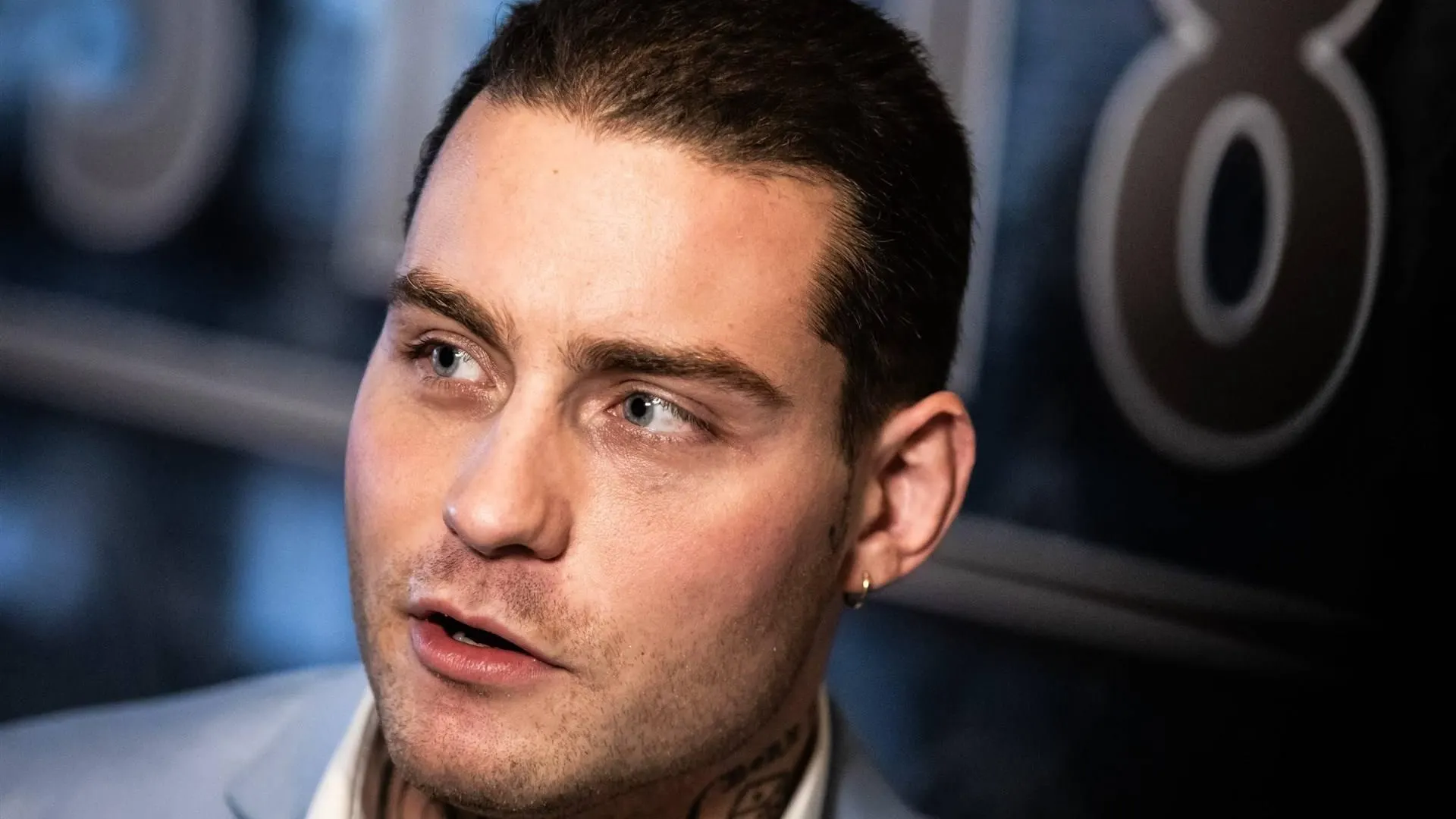 Douwe Bob cancelt optreden ter plekke: 'Vind het schandalig'