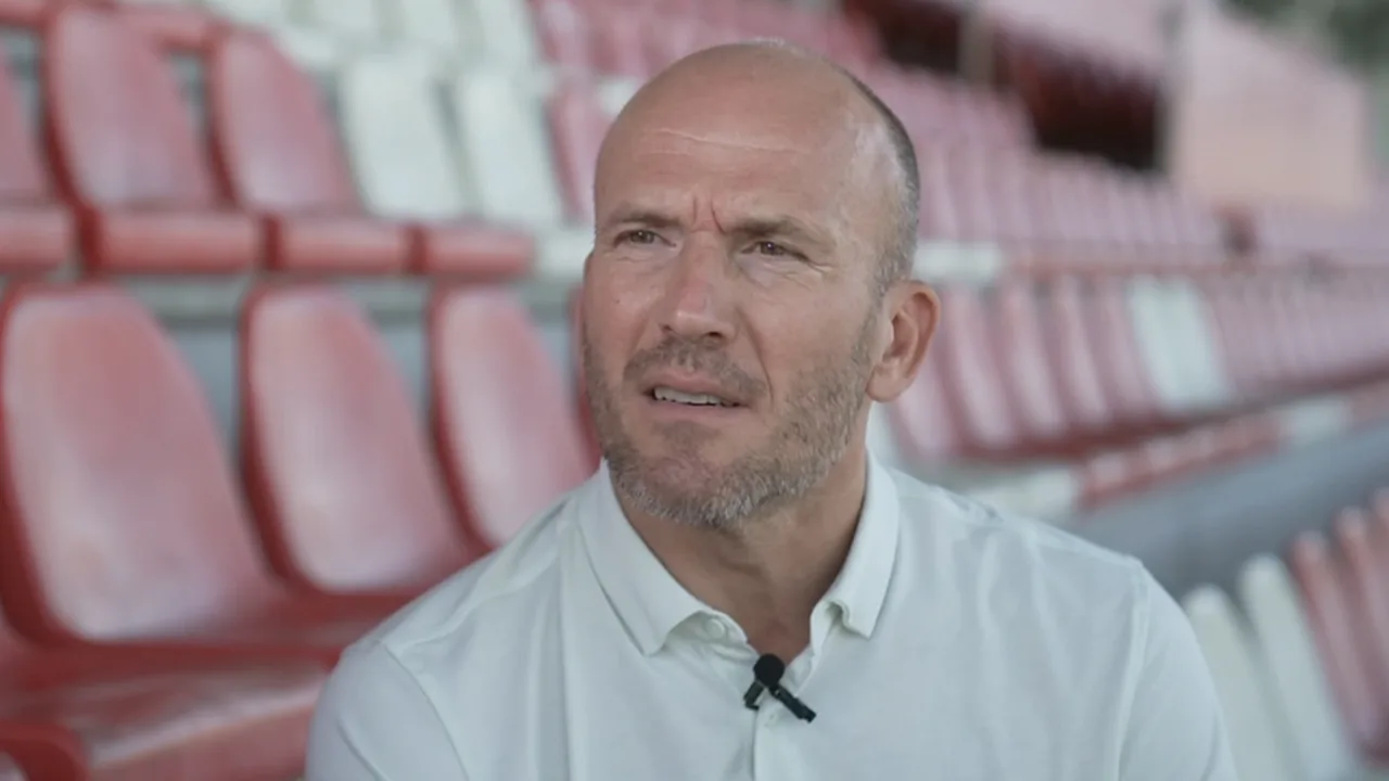 Technisch directeur Kroes ontevreden over transferperiode Ajax: 'Ik heb bakzeil gehaald'