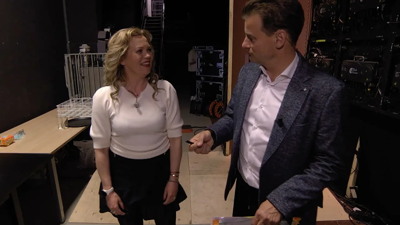 In de Wandelgangen met Roos Schlikker: 'Is het nog leuk om bekende Nederlander te zijn?'