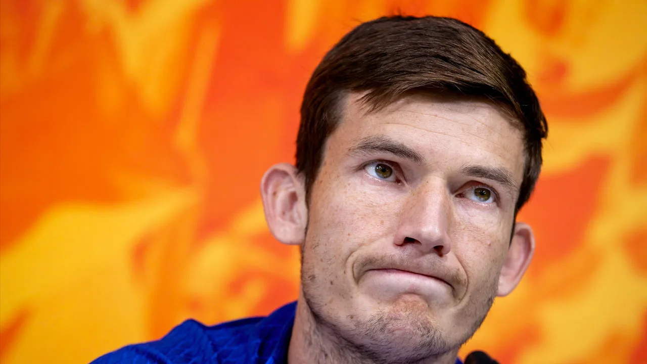   Marten de Roon ontvangt boete na snerende tweet: 'Kleinerend, opruiend en beledigend'