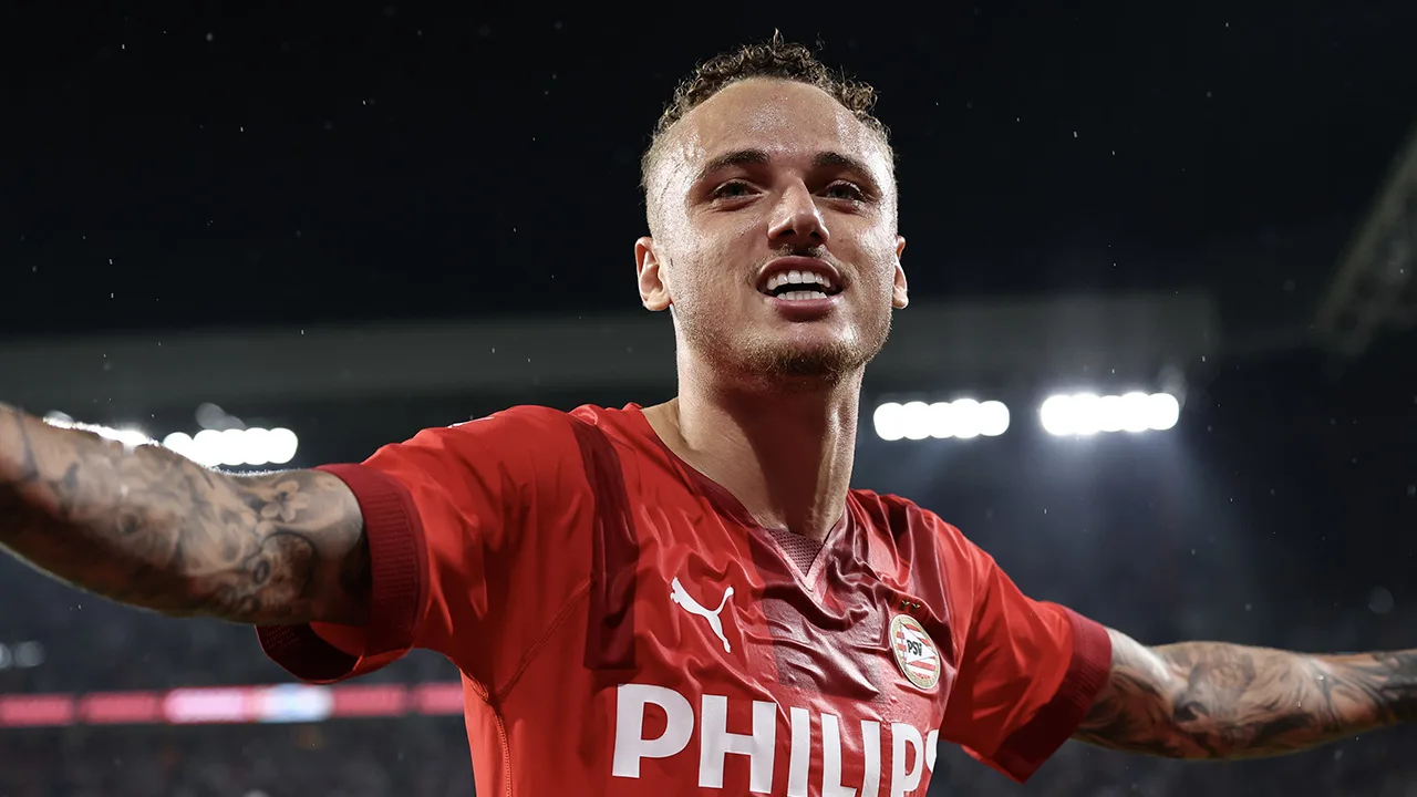 PSV ziet Noa Lang mogelijk terugkeren in selectie 