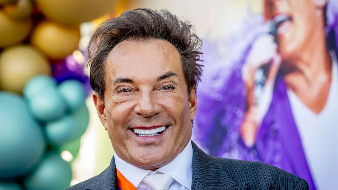Gerard Joling komt telefoon niet meer in; gezicht van zanger niet herkend na facelift