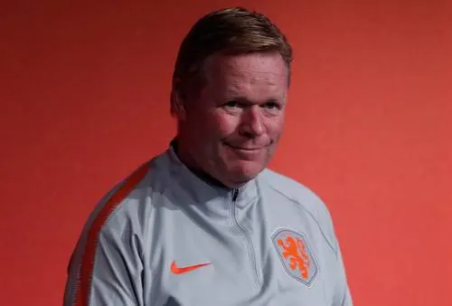 Oranje met 24 spelers in Stade de France