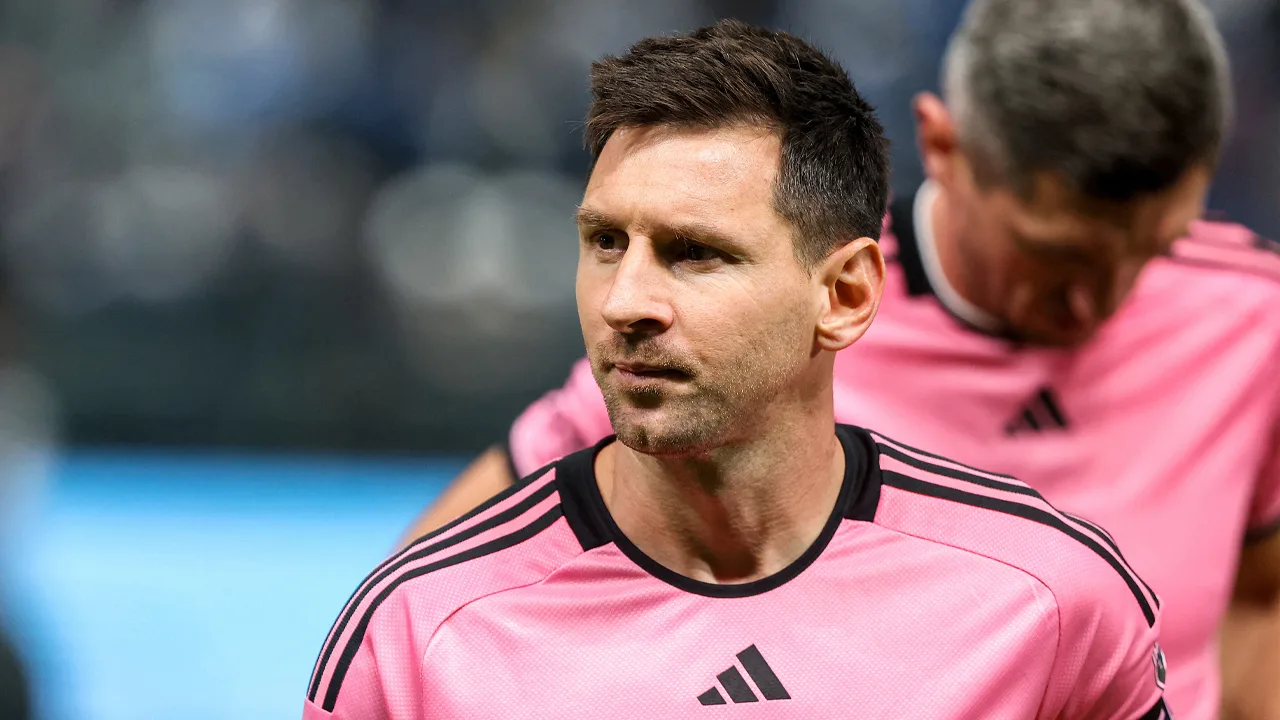 Servet met eerste contract Messi wordt geveild: verwachte opbrengst tussen 350 en 585 duizend euro