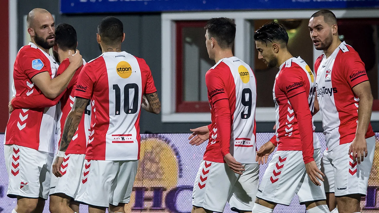 Emmen schakelt Groningen uit in beker