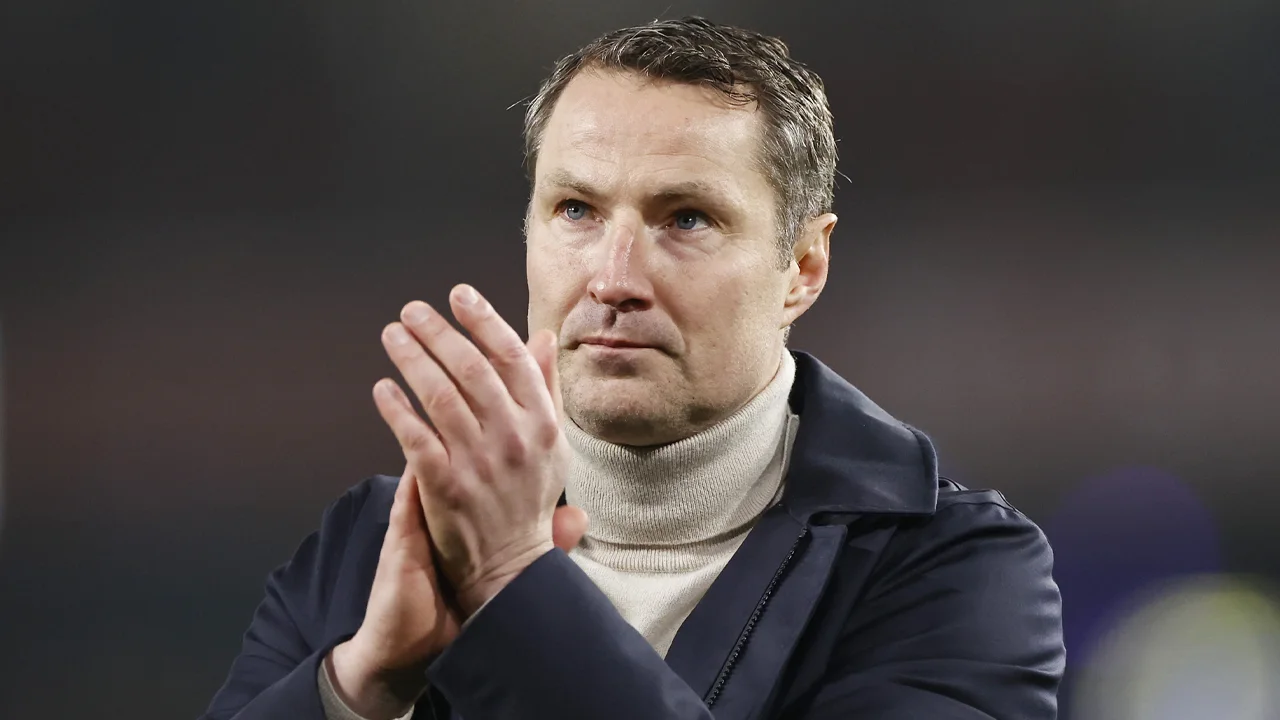 Brian Priske laat op Instagram van zich horen na ontslag bij Feyenoord