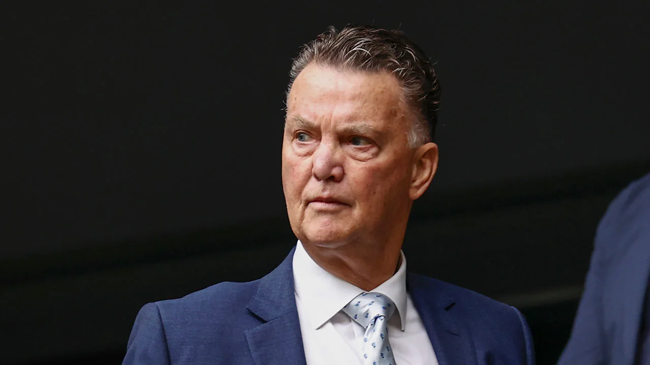 Van Gaal hard voor Manchester United: 'Het is nog steeds een commerciële club, geen voetbalclub'