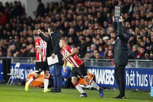 Vroege wissel Van Bommel pakt goed uit