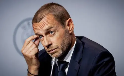 Ceferin hekelt fake news over financiële compensatie