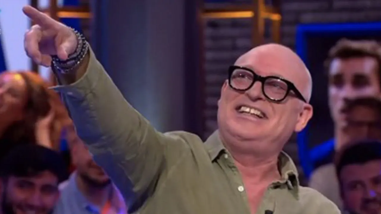 CLASSIC: René gaat stuk om piemelshow van Lieke van Lexmond 